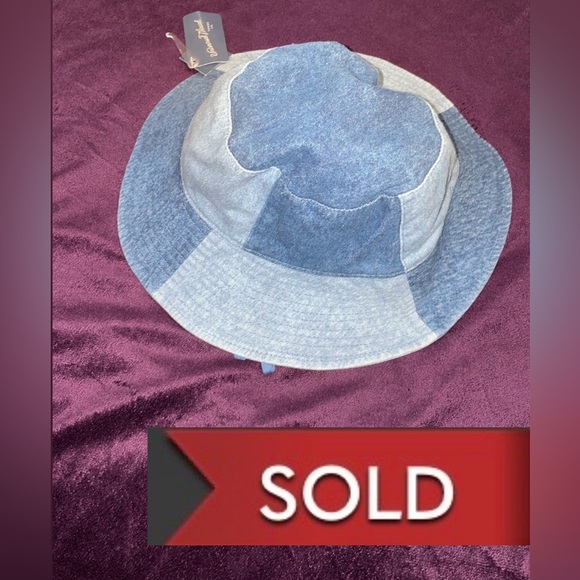 Faithful Ministries, Co., & Works NWT Universal Thread Hat! Sold individually - Picture 4 of 7